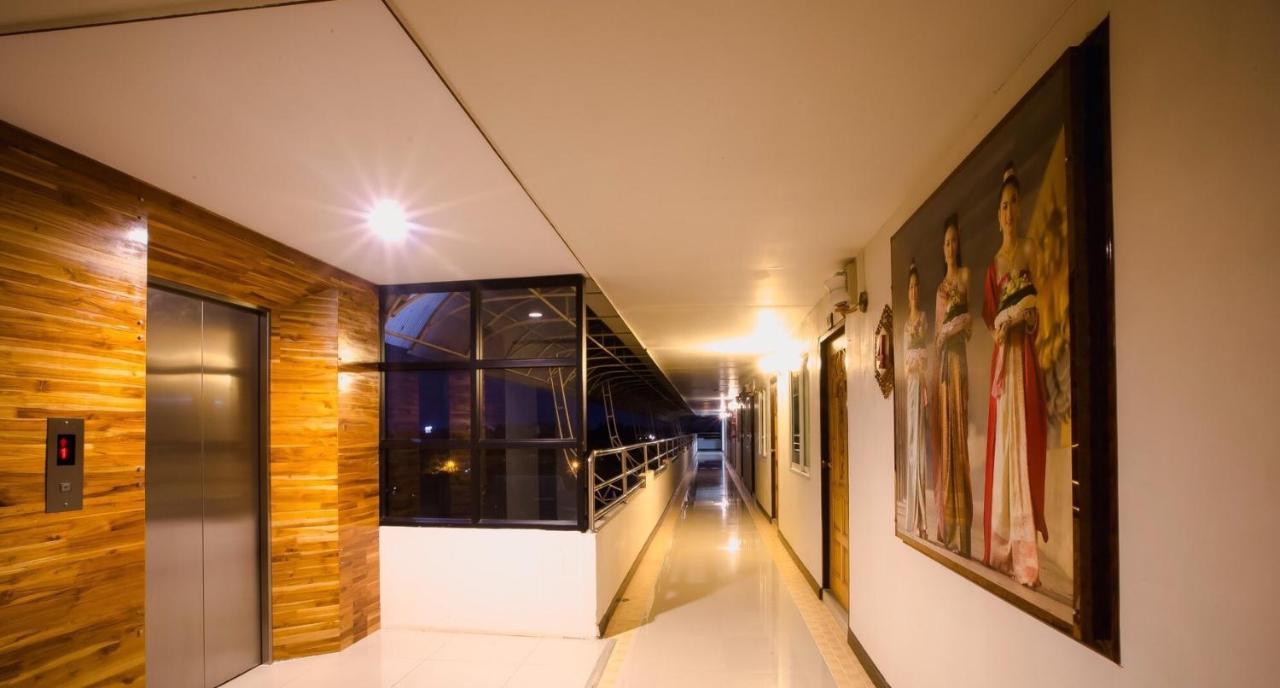 Bander Hotel Phu Khieo Exterior foto