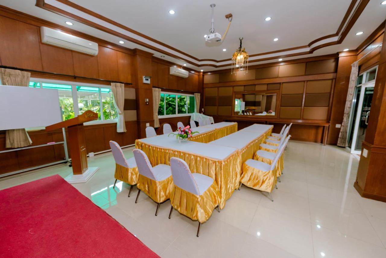 Bander Hotel Phu Khieo Exterior foto
